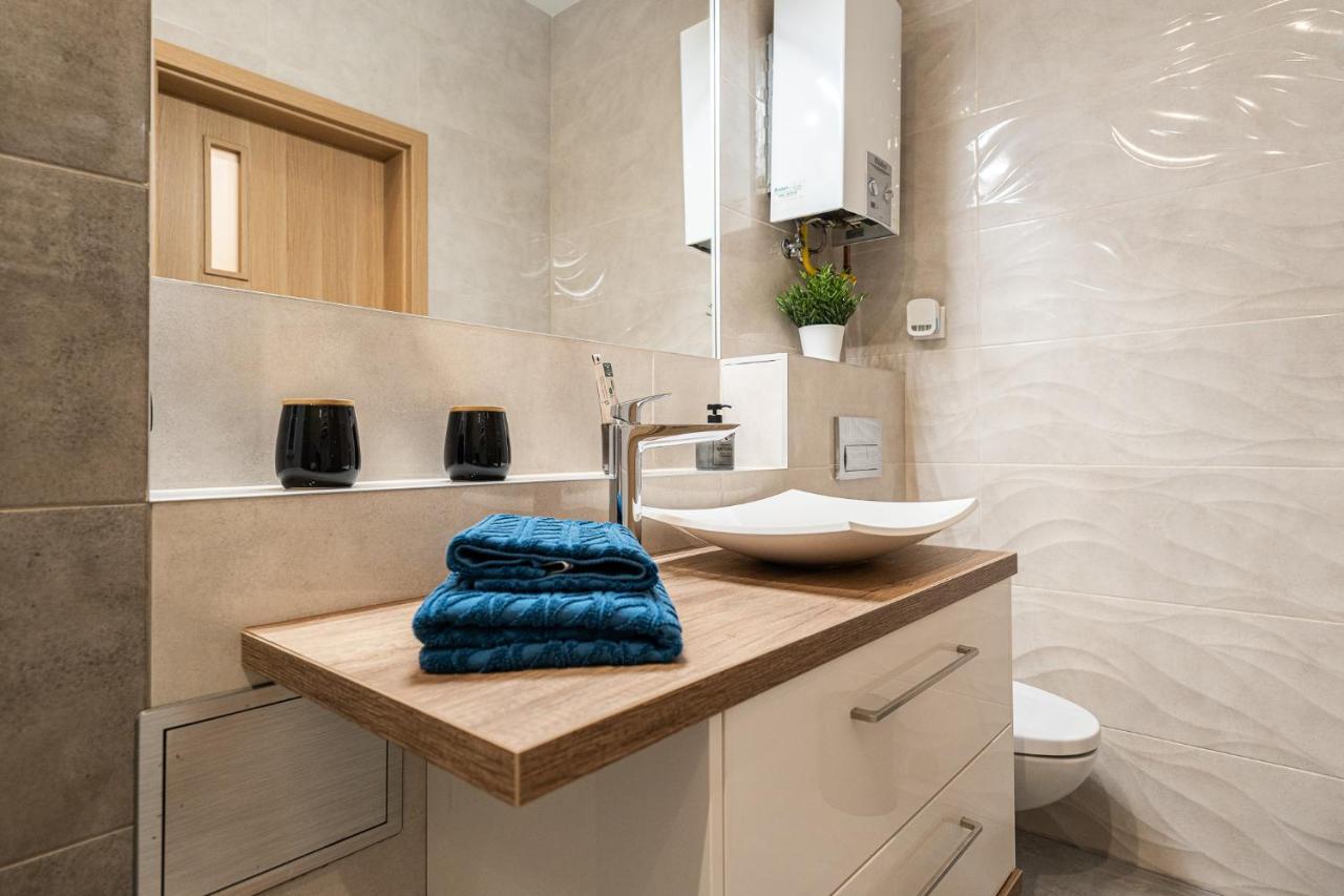 Apartment Bluebird Katowice Near Spodek Mck & City Center Экстерьер фото